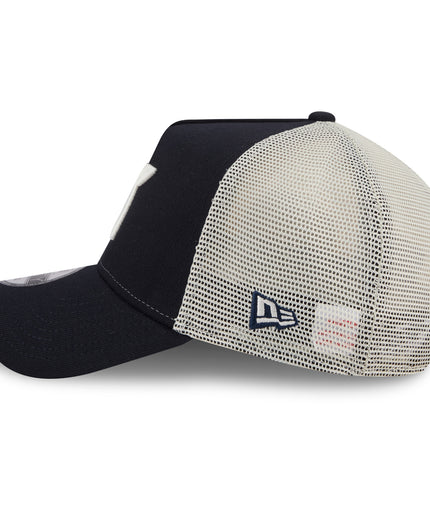 Gorra New Era 9FORTY A-Frame Trucker Pumas UNAM - Negra