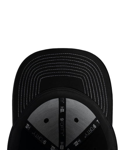 Gorra New Era 9TWENTY Pumas UNAM - Negra Costura en Contraste
