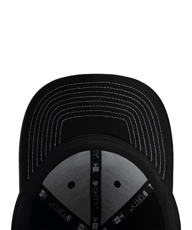Gorra New Era 9TWENTY Pumas UNAM - Negra Costura en Contraste