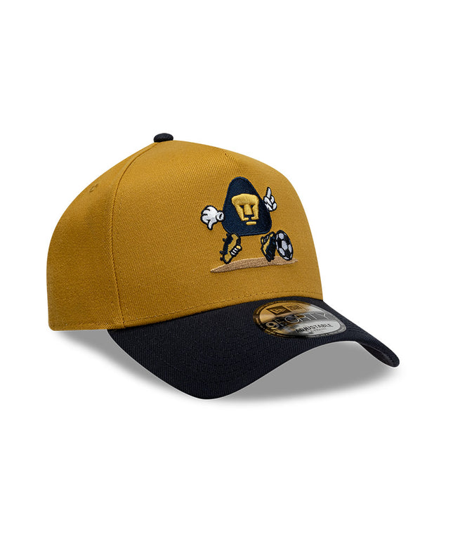 GORRA NEW ERA 9FORTY A-FRAME PUMAS UNAM GRÁFICO CARTOON – BLANCO