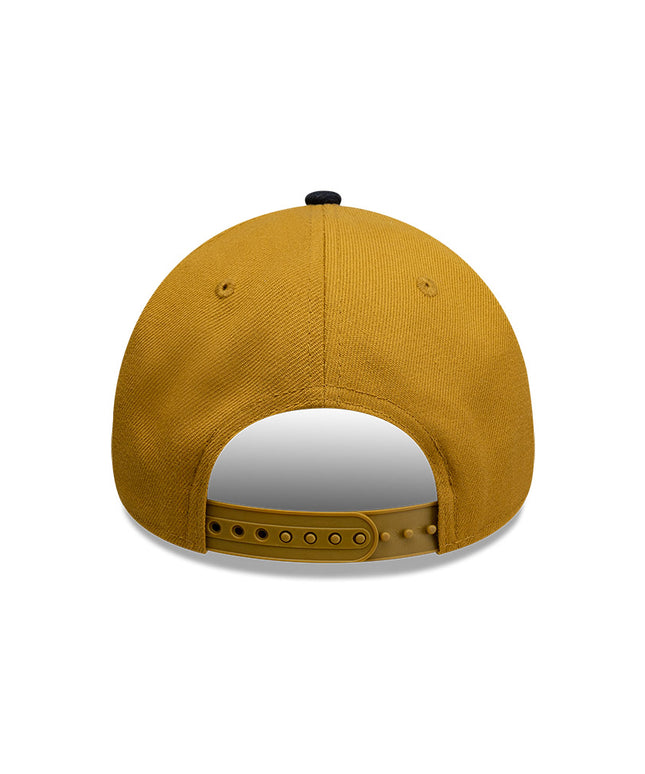 GORRA NEW ERA 9FORTY A-FRAME PUMAS UNAM GRÁFICO CARTOON – BLANCO